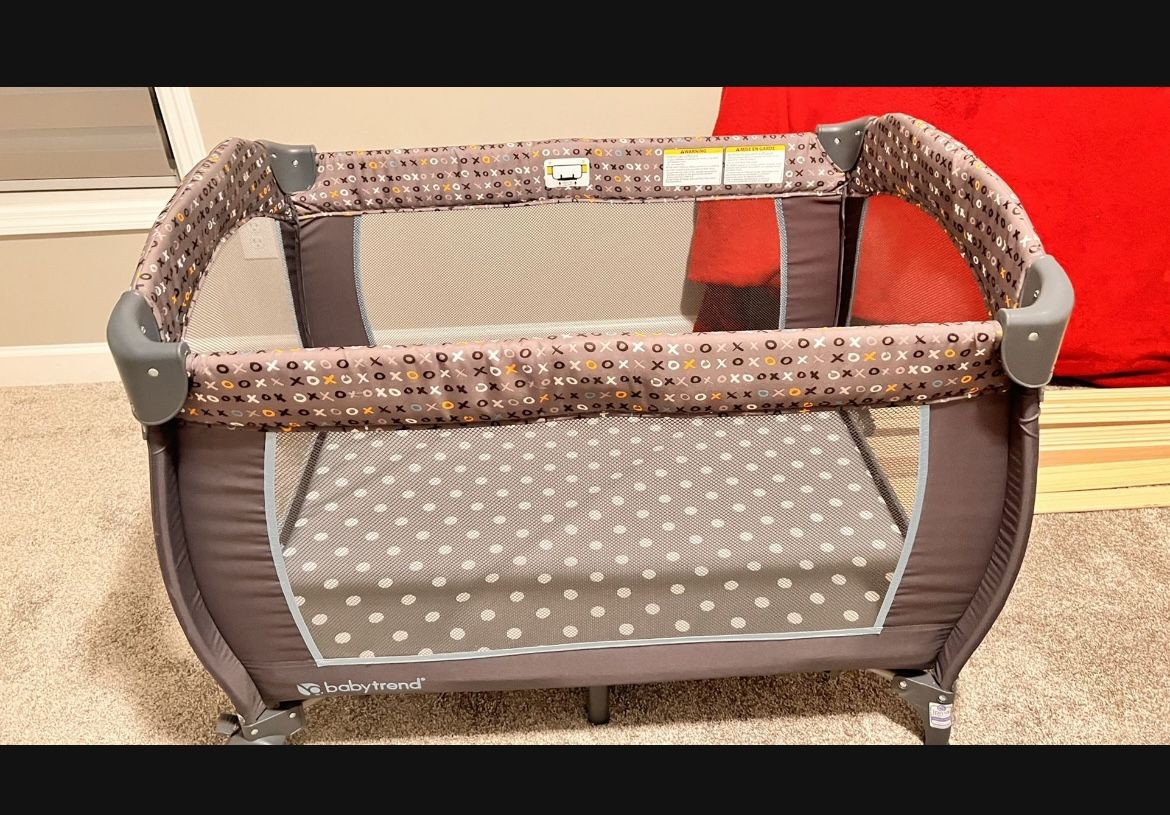 Crib With Mattress 