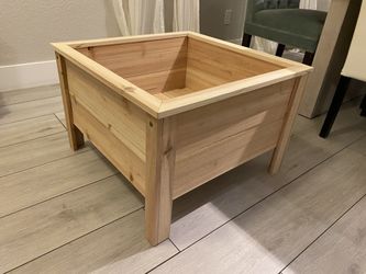 Cedar Planter Box - 24x24x16.5