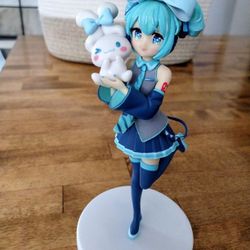 Miku And Cinnamon Roll Figurine Figure Seamless
