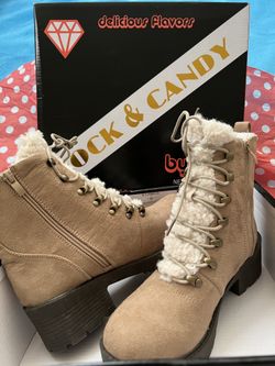 Kayden Lug Sole Combat Boots - Size 6.5 W