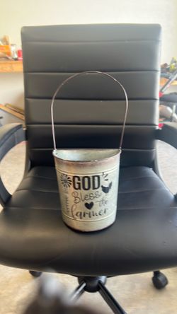 Farmhouse style hanging planter
