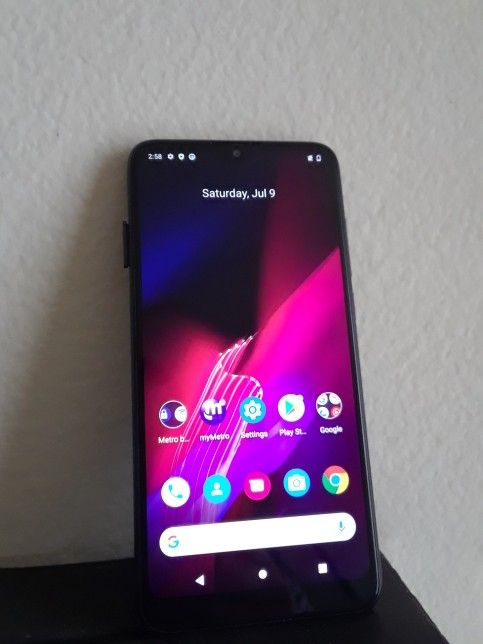 TMOBILE REVVL 4 ANDROID PHONE 32GB Unlocked Liberado Cualkier Compania USA South America Mexico Panama Metro Att Telcell