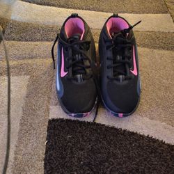 Brand New Woman's Nike Fly Tennis Shoes