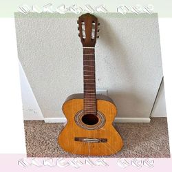 Acoustic Guitar Rich Sound and Timeless Style section firm