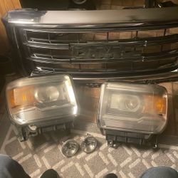 2015 GMC SIERRA 1500 Headlights, Fog Lights, And Chrome grill