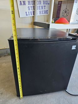 Kenmore Black Mini Fridge
