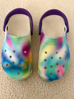 Crocs Classic Clogs Tie-Dye with Purple Strap Size 6