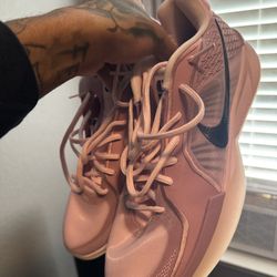 Nike Wmns Sabrina 2 EP 'Triple Double'