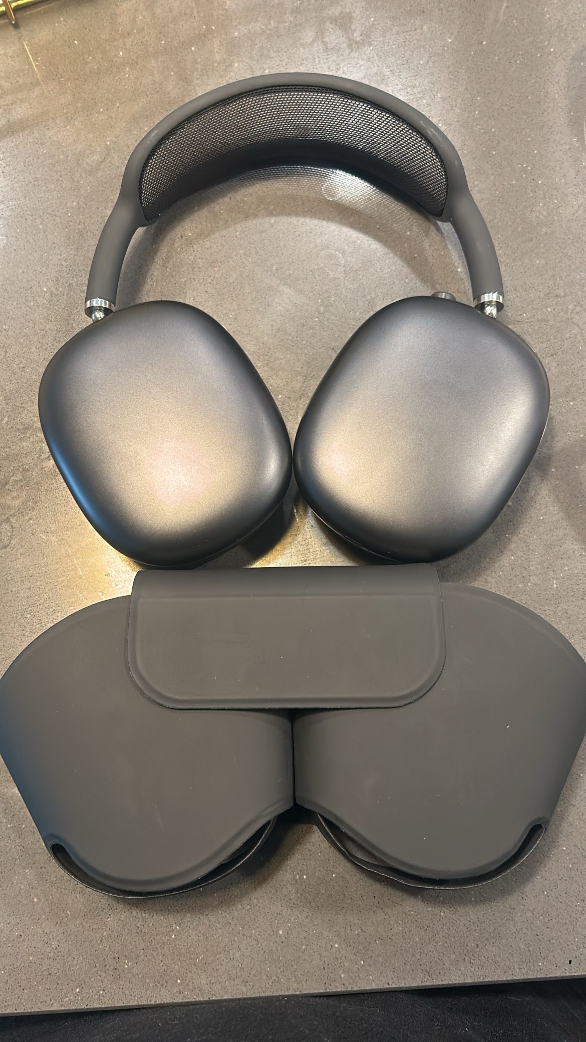 AIRPOD MAX INCREDIBLE CONDITION NEVER USED !!!