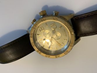 Nixon gold watch 51-30