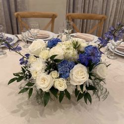 Customizable Flower Centerpieces 🌹🏺