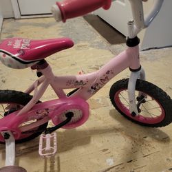 Girls Huffy Bike With Training Wheels 