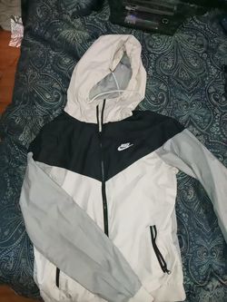 NIKE Mesh Wind Breaker
