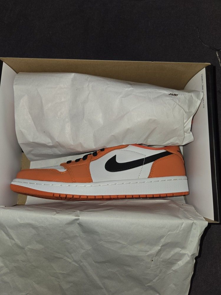 Jordan 1 Low Starfish Size 9.5 