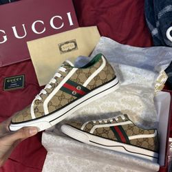 Gucci Tennis Low Top Sneakers 