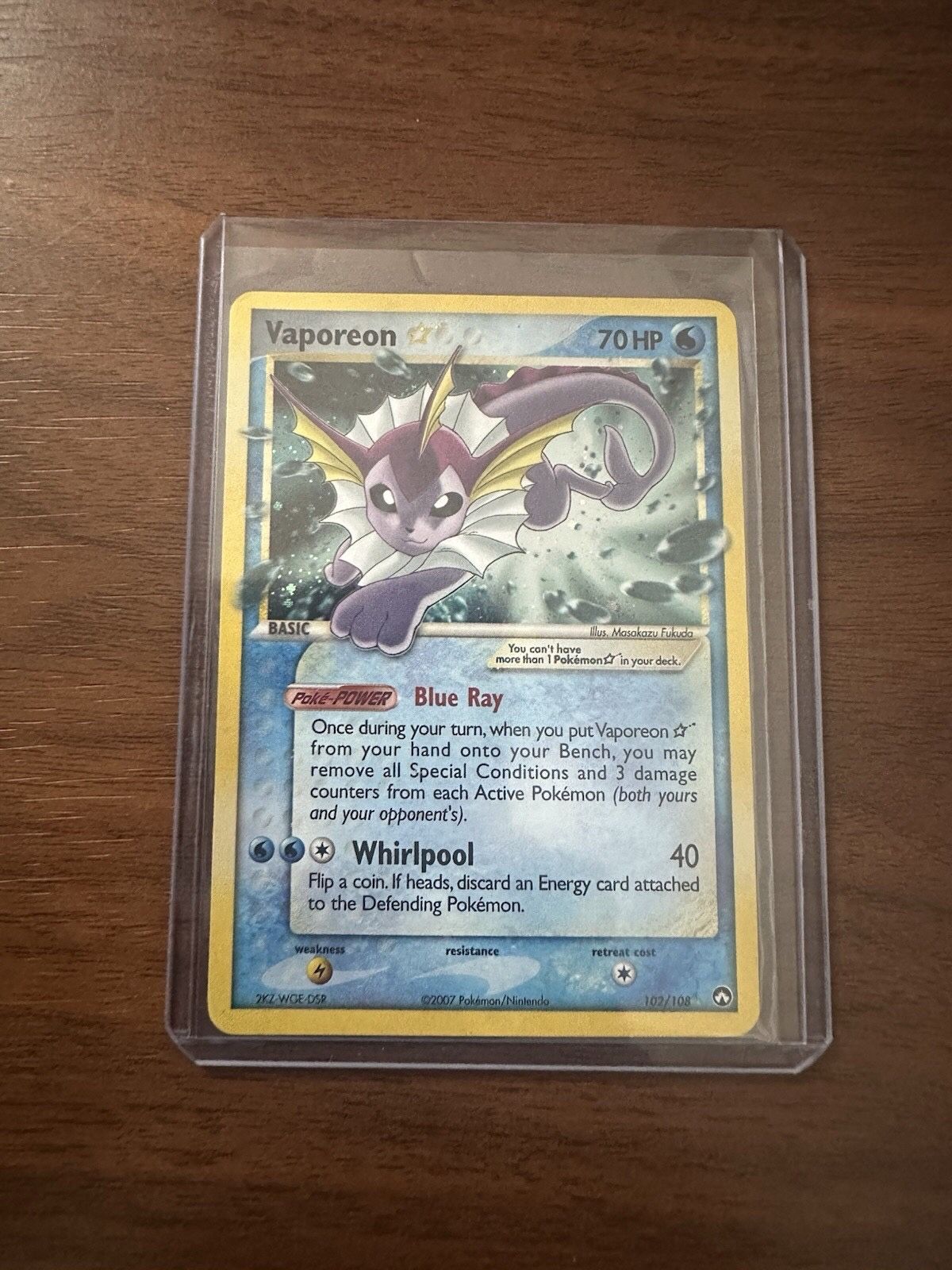 Gold Star Vaporeon Pokémon Card Ultra Rare Vaporeon Star 102/108 Power Keepers