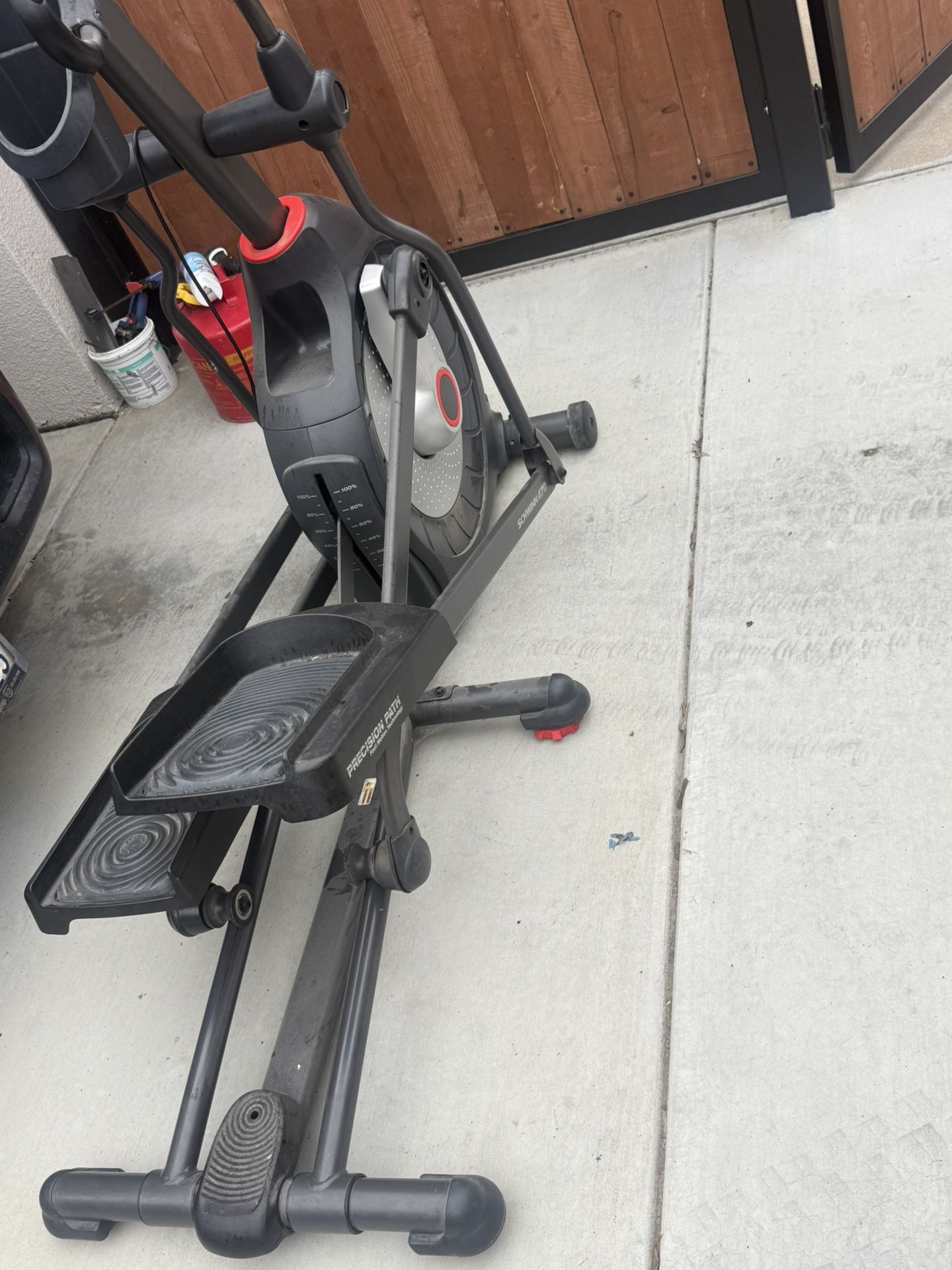 Scwinn 470 Elliptical
