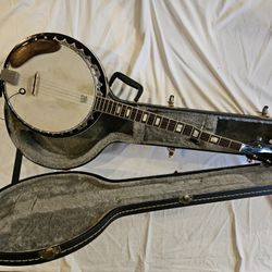 5 String Banjo W/Remo Weatherking Head, Extra Stuffs & Hard Case