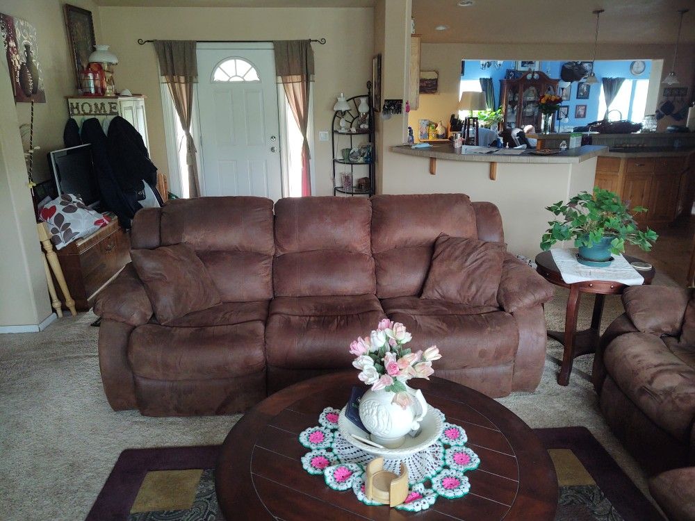 Reclining Couch And Loveseat Set 