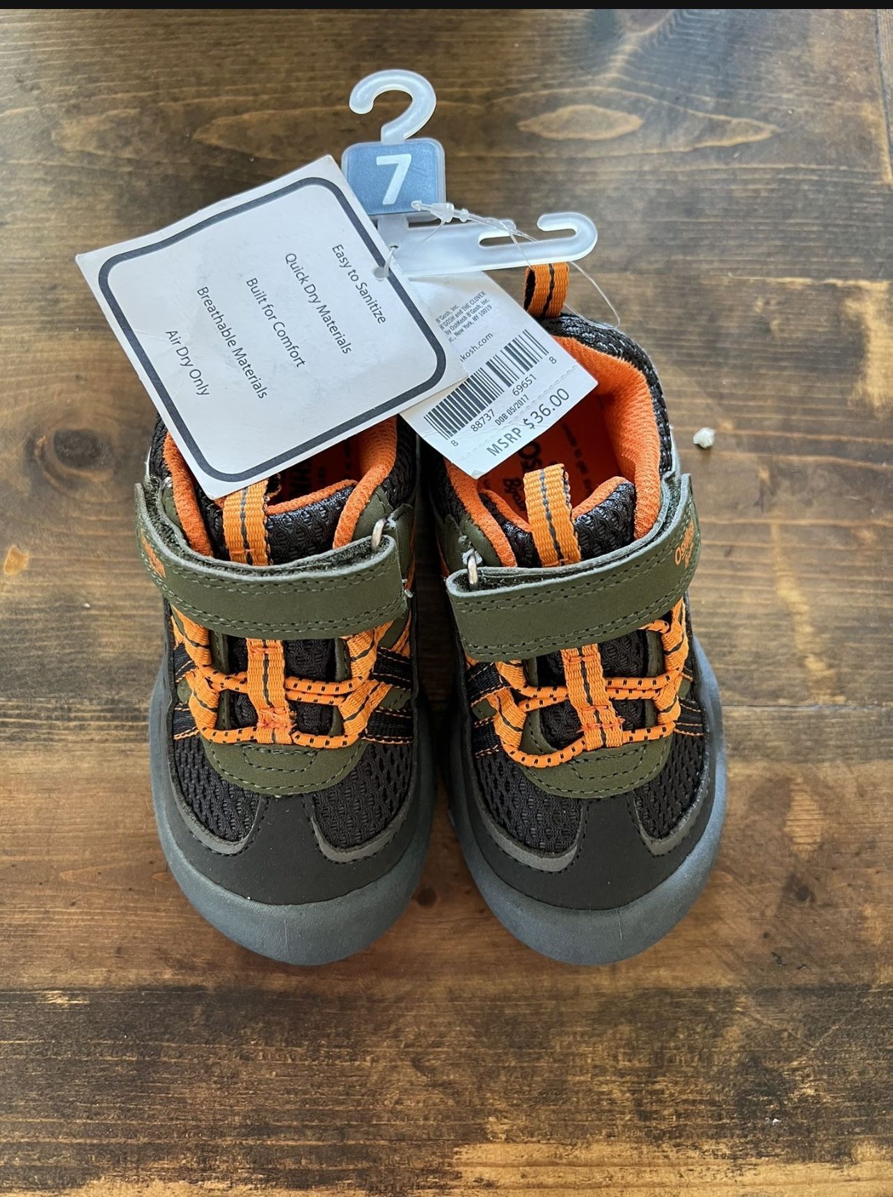 OshKosh Toddler Boy Shoes - Size 7
