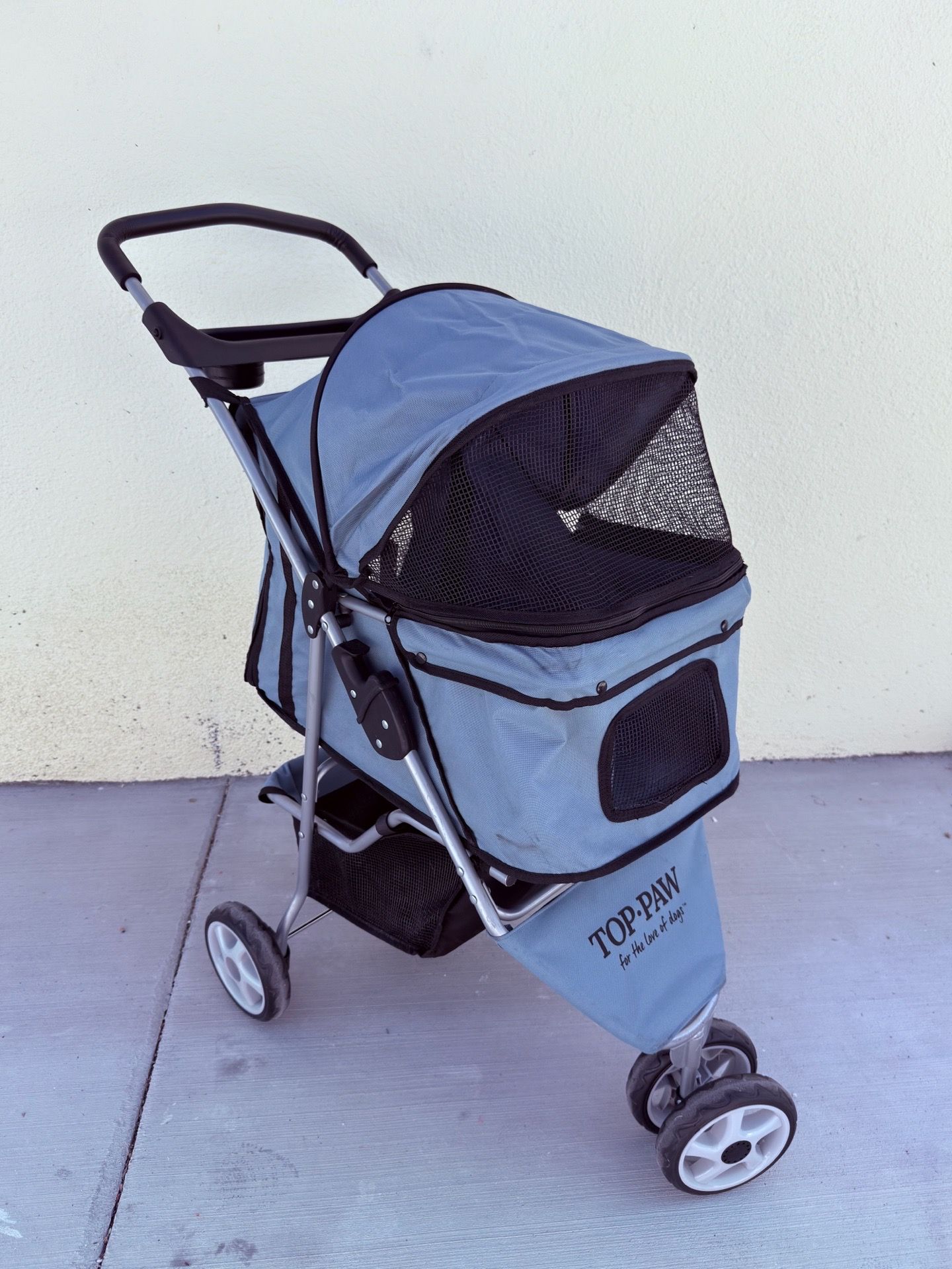 Dog stroller