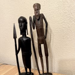 Hand-Carved Wooden Figurines – Set of 2 (Bonus Dreamcatcher)