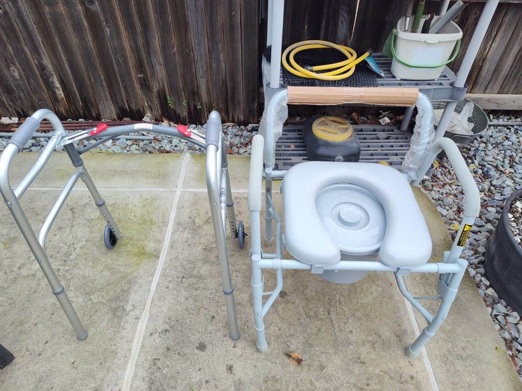 Free. Commando Toilet.