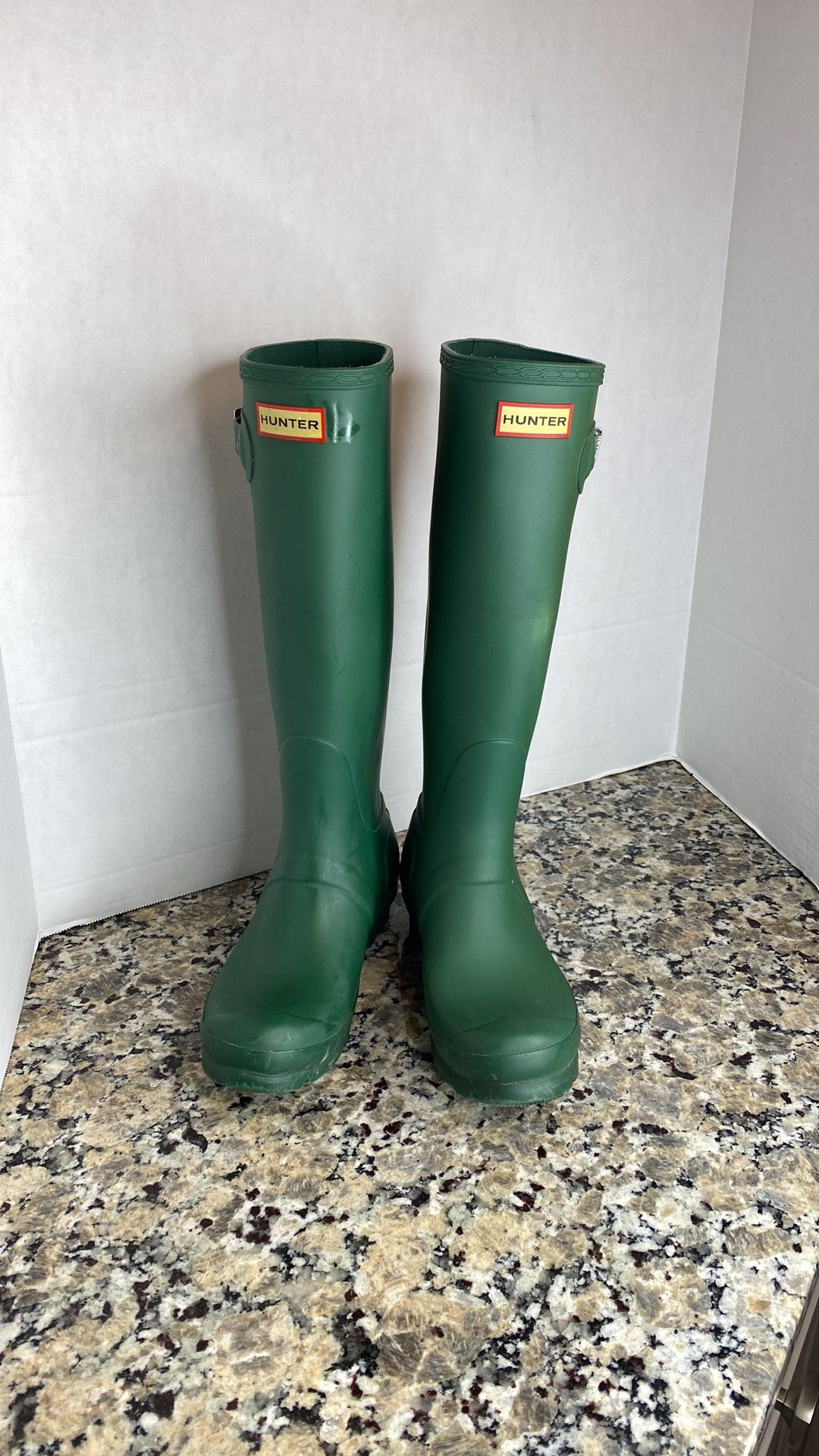 Hunter WFT1000RMA-OVL Original Tall Matte Rain Boots US 7 Olive Leaf