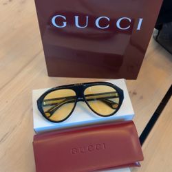 Gucci Gg0479S Unisex Aviator Sunglasses 