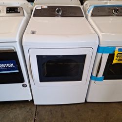 GE Smart Gas Dryer With Sanitize & Sensor Dry!!!