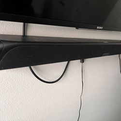 Insignia Sound Bar With Subwoofer