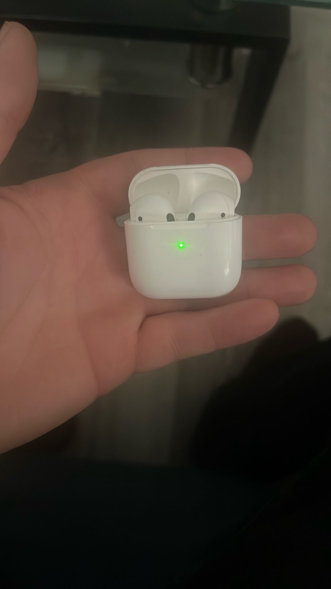 AirPods