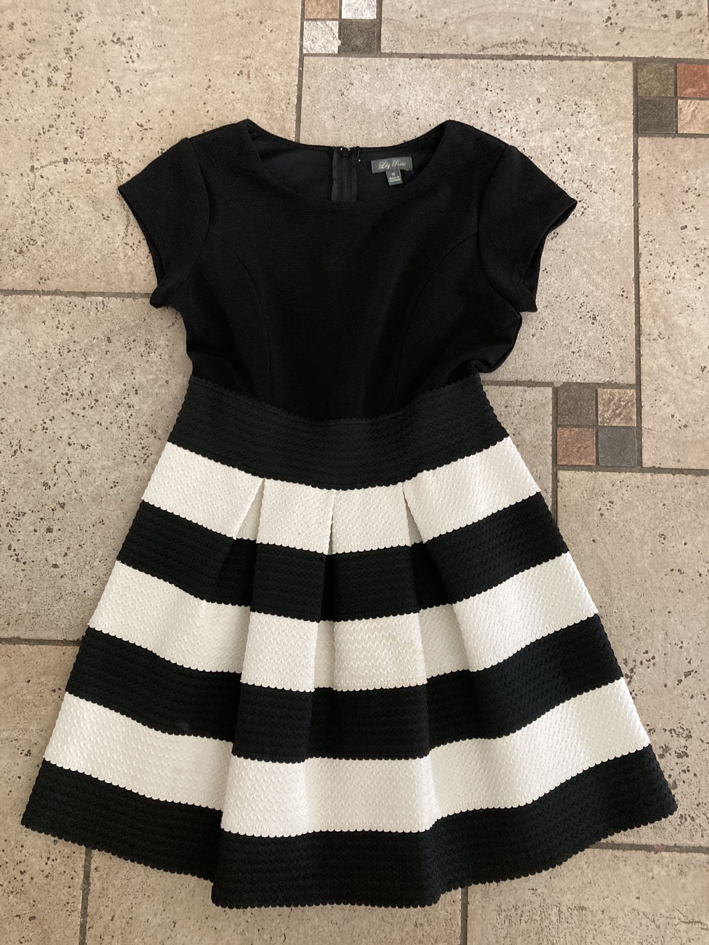 NEW Girls Dress Size 12
