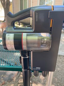 LG CordZero Vacuum with Stand and Extra Battery