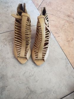 Women's Shoes In Pico Rivera