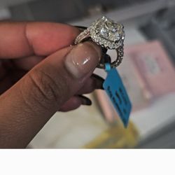 7.10 Ct Wight Genuine Moisonite