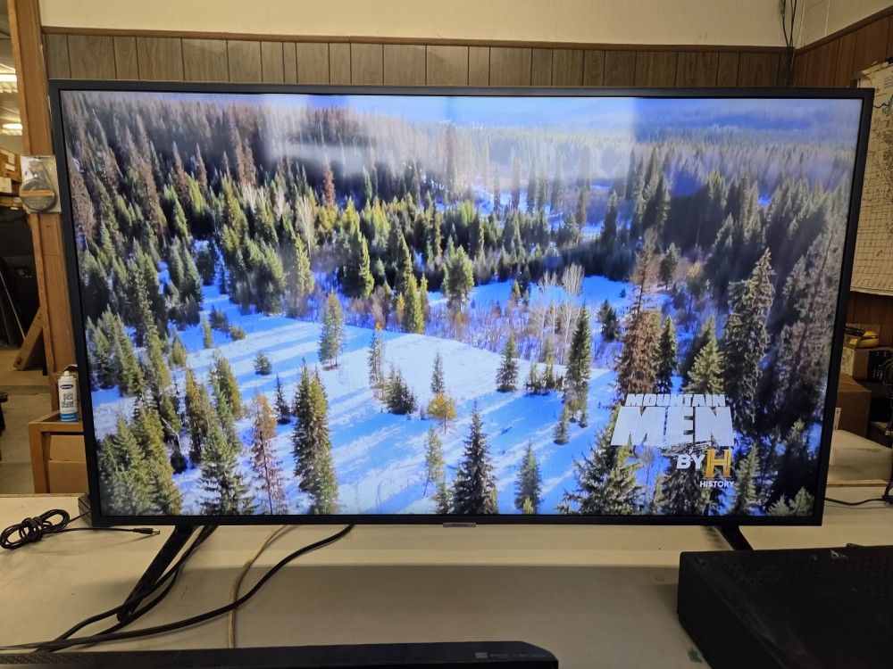 Samsung 43" Smart TV