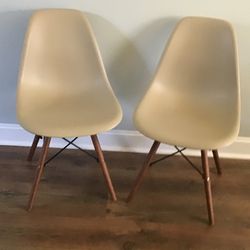 Brand New Chairs From Wayfare
