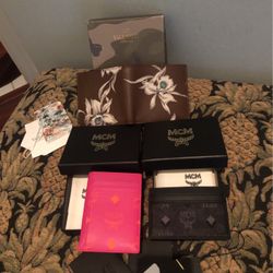 Valentino Garavani Lux Leather Wallet &2 Mcm https://offerup.com/redirect/?o=V2FsbGV0cy5OZXc=