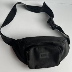 Black Victoria’s Secret PINK Fanny Pack