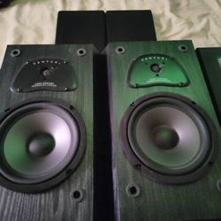 Bose Sub And Bookshelf Speakers
