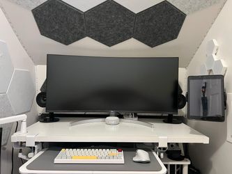 LG 38" 21:9 Curved UltraWide QHD+ (3840 x 1600) Nanio IPS Display, Thunderbolt 3, 1ms Response Time, 144Hz Refresh Rate, NVIDIA G-SYNC, AMD FreeSync