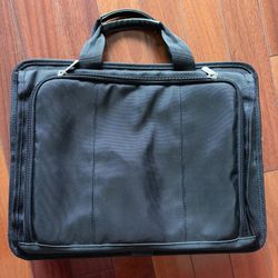 Black Compaq Laptop Case/Briefcase