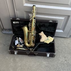 YAMAHA YAS-31 Alto Saxophone Sax w/case