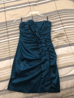 Size 3 short/strapless formal dress