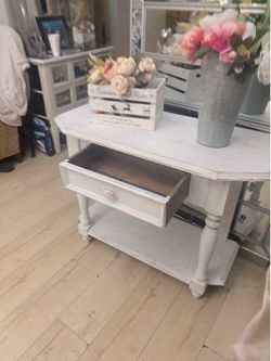 Pretty solid wood entryway table or cocktail table