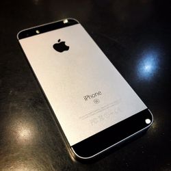 iPhone SE 64GB UNLOCKED PRICE IS FIRM 