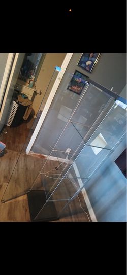 IKEA 4 teer glass display case