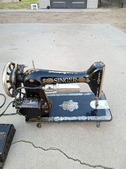 ANTIQUE Singer Model 66 "Red Eye" Sewing Machine 1914 thru 1917