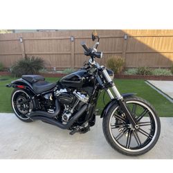 2018 Harley Davidson FXBR